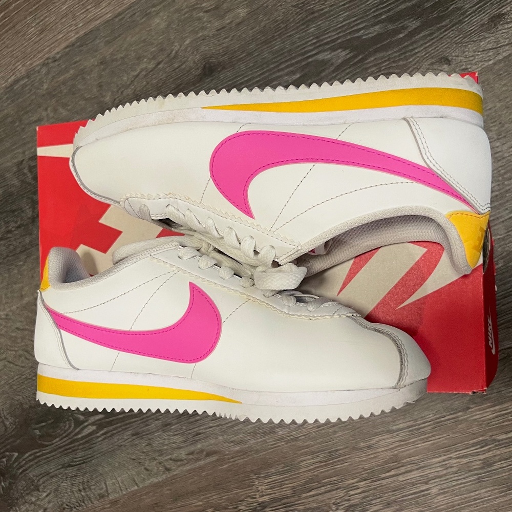 Summer sneakers Nike classic Cortez - spring fuchsia pink orange white leather 6